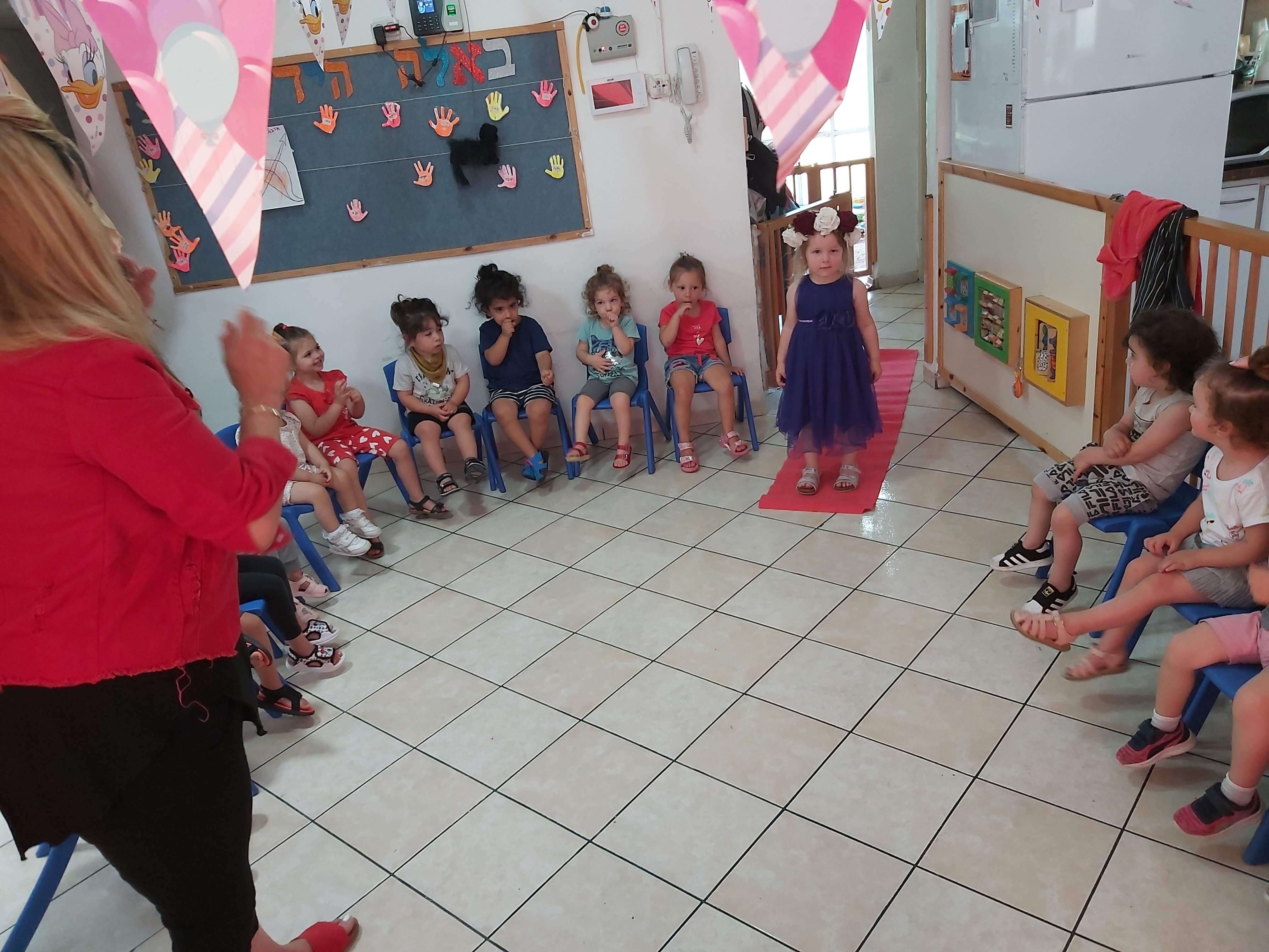 פעילות יצירה בגן